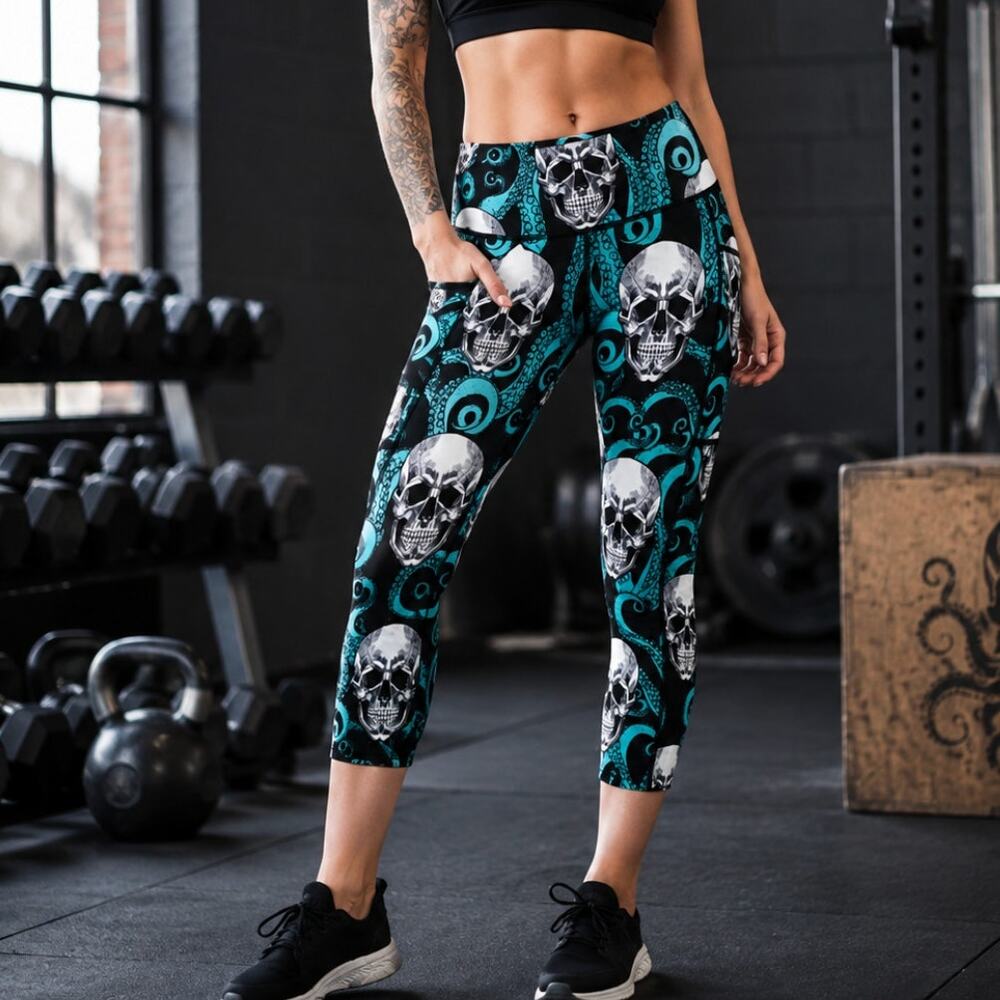 CVG Kraken Skull Octopus Cropped Leggings XS Side Pockets Gothic Activewear NWOT